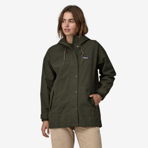 PATAGONIA Women’s Outdoor Everyday Rain Jacket Pine Needle Green