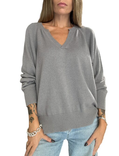 SO ALLURE Maglia boxy scollo V GREY