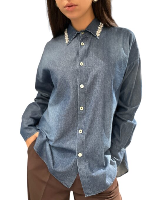 TENSIONE IN camicia blue denim con gioiello